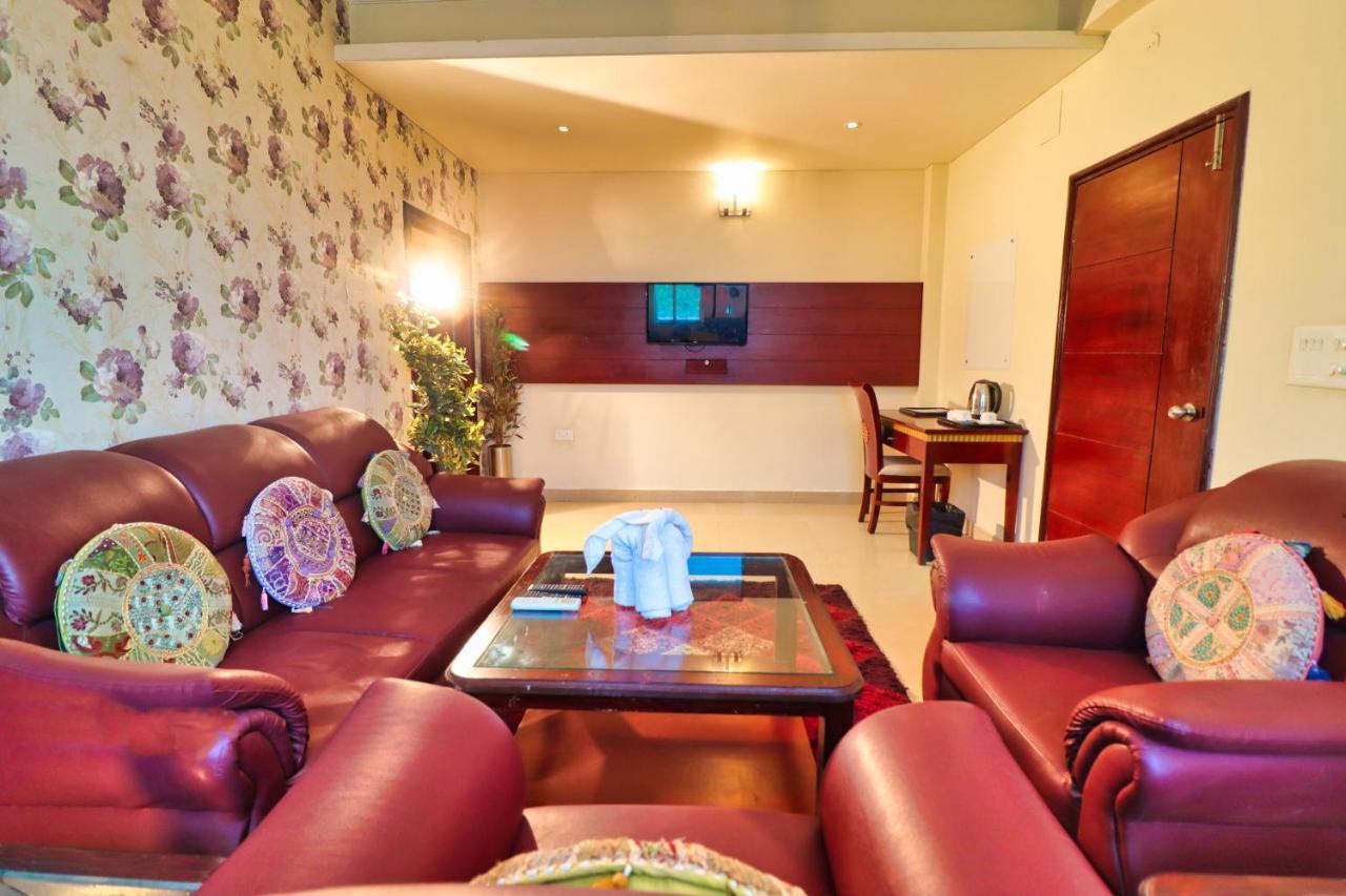 Crestmont Ashapurna Jaipur, Banipark Exterior foto