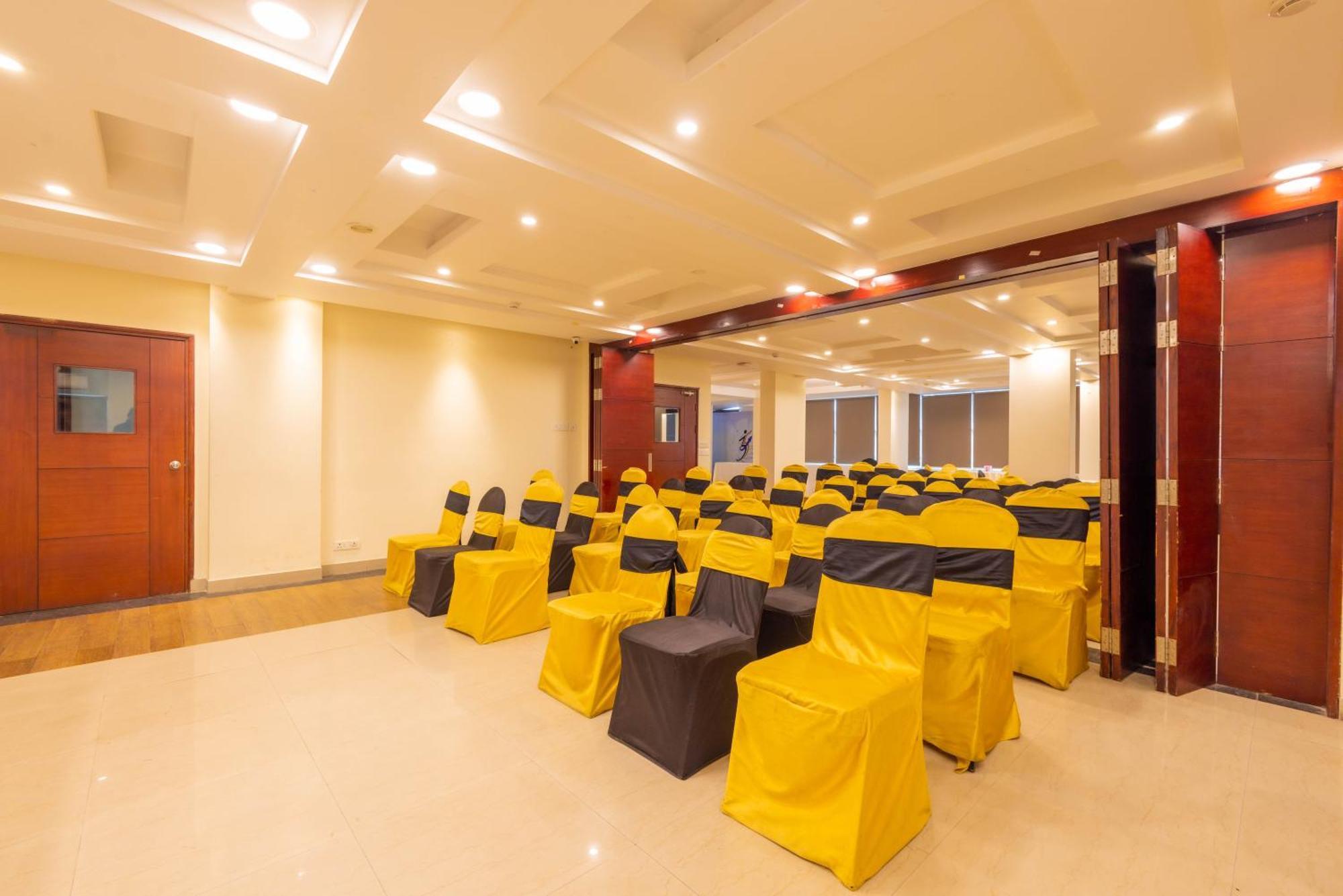 Crestmont Ashapurna Jaipur, Banipark Exterior foto